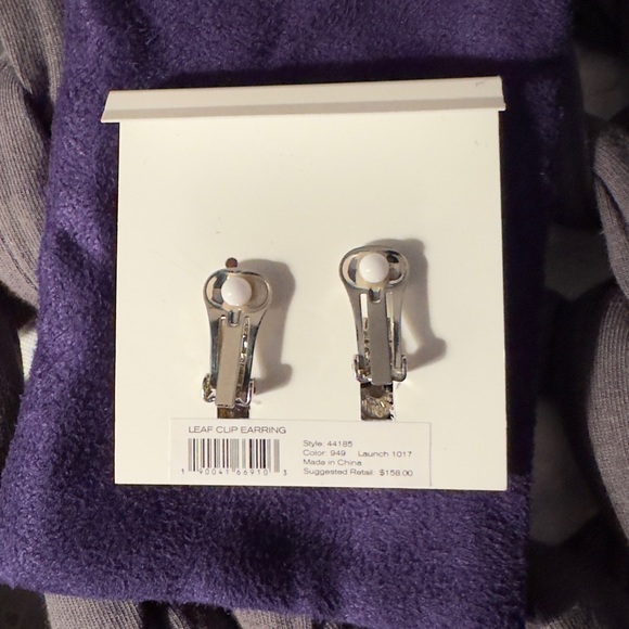 Tory Burch Kenneth Lane Leaf clip on Earrings.  NWT. - Picture 2 of 2